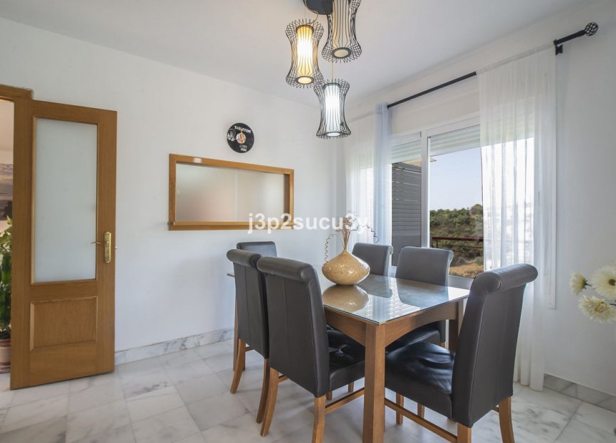 Resale - House - Semi-Detached House - Estepona - Estepona Centro