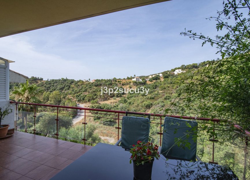 Resale - House - Semi-Detached House - Estepona - Estepona Centro