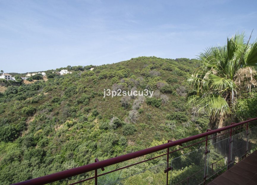 Resale - House - Semi-Detached House - Estepona - Estepona Centro