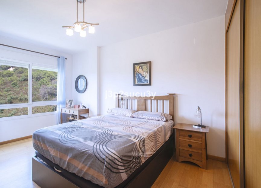 Resale - House - Semi-Detached House - Estepona - Estepona Centro