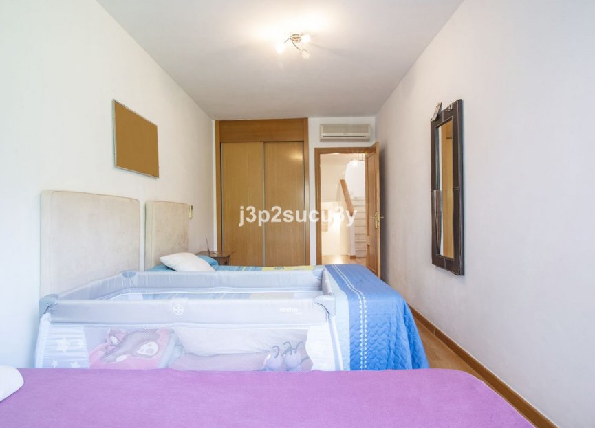 Resale - House - Semi-Detached House - Estepona - Estepona Centro