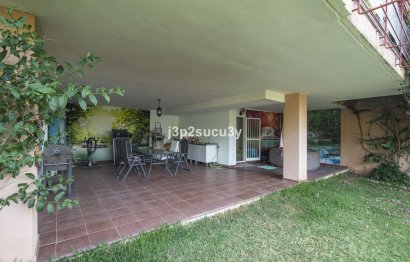 Resale - House - Semi-Detached House - Estepona - Estepona Centro
