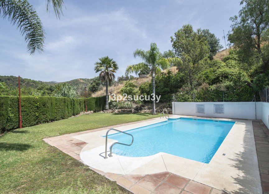 Resale - House - Semi-Detached House - Estepona - Estepona Centro