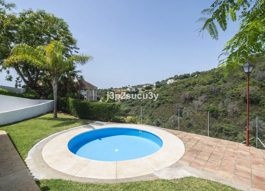 Resale - House - Semi-Detached House - Estepona - Estepona Centro