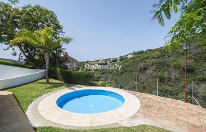 Resale - House - Semi-Detached House - Estepona - Estepona Centro