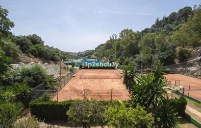 Resale - House - Semi-Detached House - Estepona - Estepona Centro