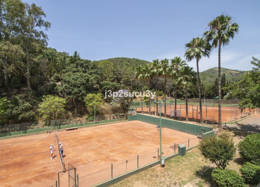 Resale - House - Semi-Detached House - Estepona - Estepona Centro