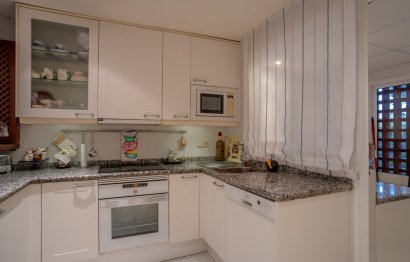 Resale - Apartment - Penthouse - Estepona - Estepona Centro