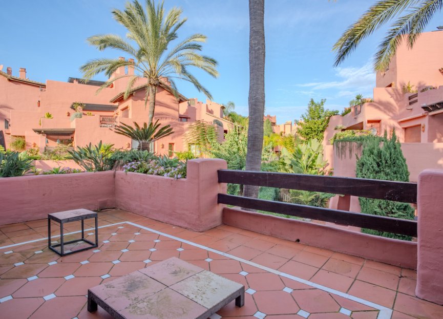 Resale - Apartment - Penthouse - Estepona - Estepona Centro