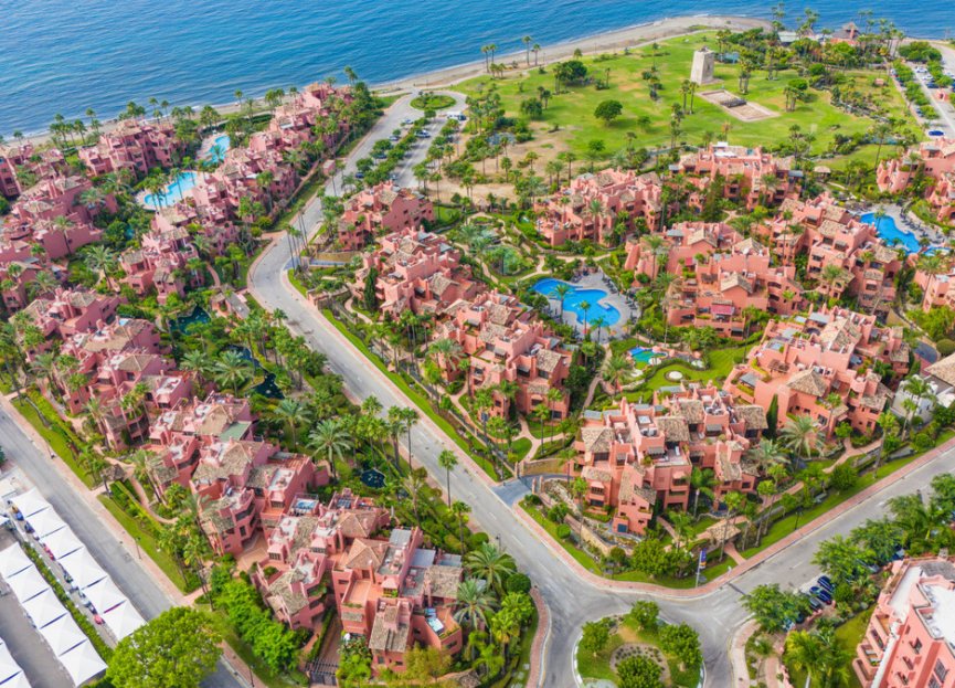 Resale - Apartment - Penthouse - Estepona - Estepona Centro