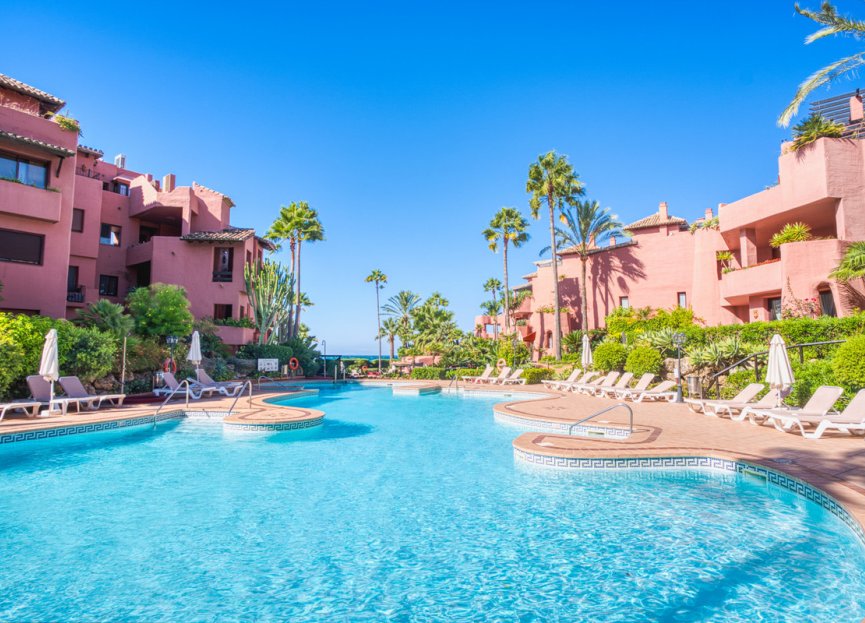 Resale - Apartment - Penthouse - Estepona - Estepona Centro