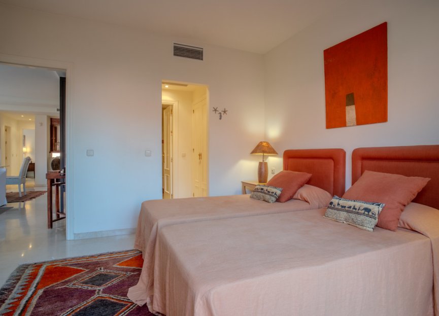 Resale - Apartment - Penthouse - Estepona - Estepona Centro