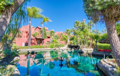 Resale - Apartment - Penthouse - Estepona - Estepona Centro