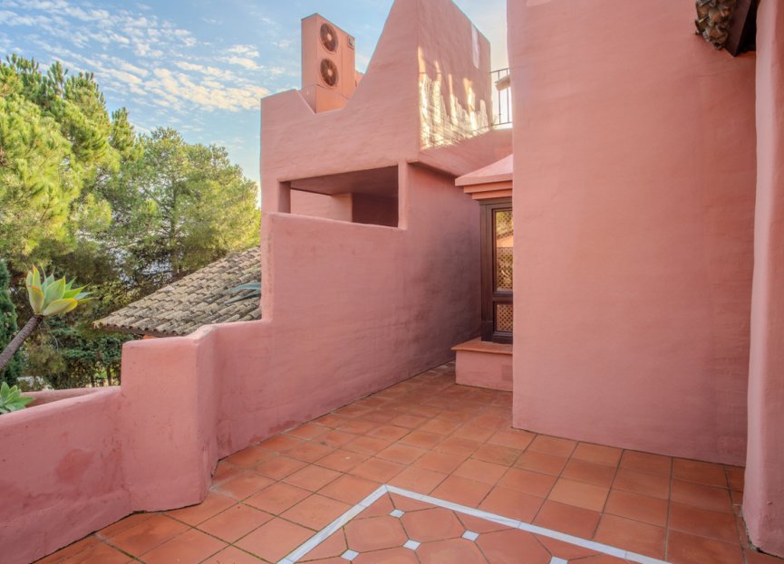 Resale - Apartment - Penthouse - Estepona - Estepona Centro