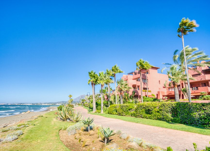 Resale - Apartment - Penthouse - Estepona - Estepona Centro