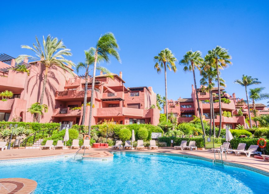 Resale - Apartment - Penthouse - Estepona - Estepona Centro