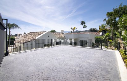 Resale - House - Detached Villa - Marbella - Nueva Andalucia