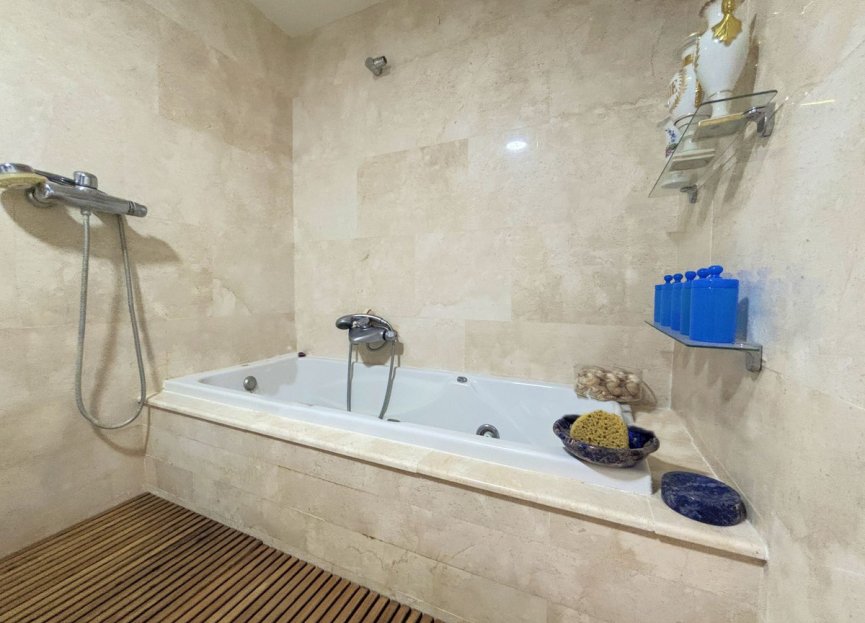 Resale - Apartment - Penthouse - Manilva - La Duquesa