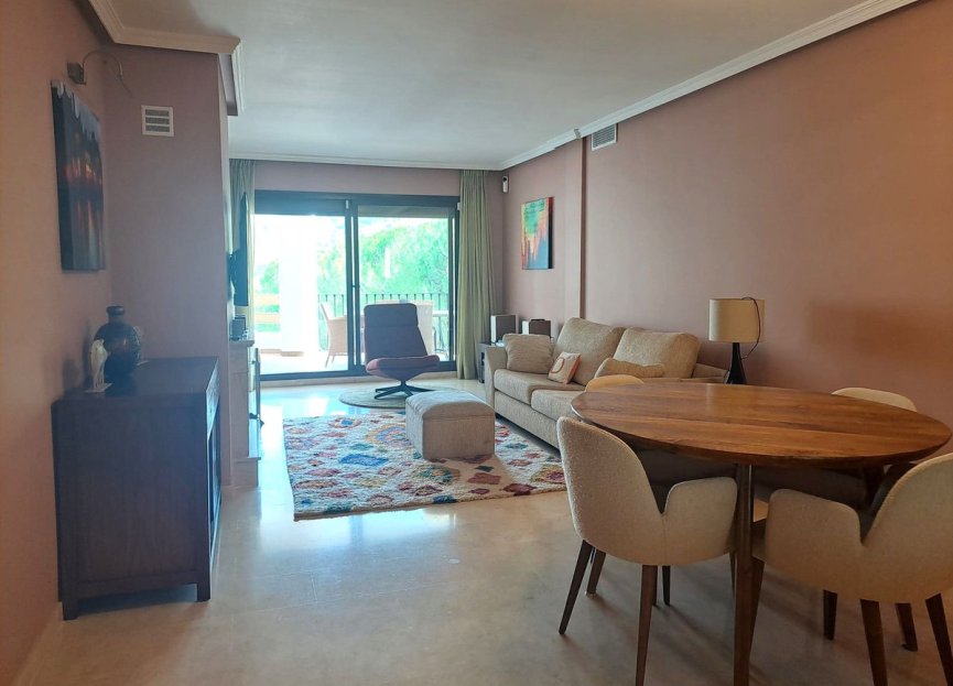 Resale - Apartment - Middle Floor Apartment - Benahavís - Benahavís Centro