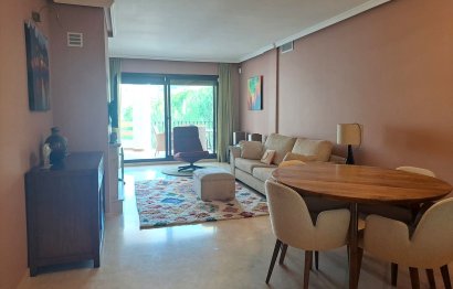 Resale - Apartment - Middle Floor Apartment - Benahavís - Benahavís Centro