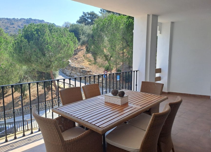 Resale - Apartment - Middle Floor Apartment - Benahavís - Benahavís Centro