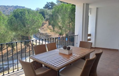 Resale - Apartment - Middle Floor Apartment - Benahavís - Benahavís Centro