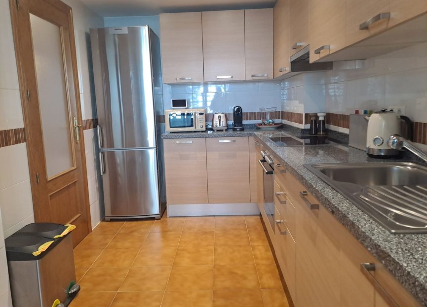 Resale - Apartment - Middle Floor Apartment - Benahavís - Benahavís Centro