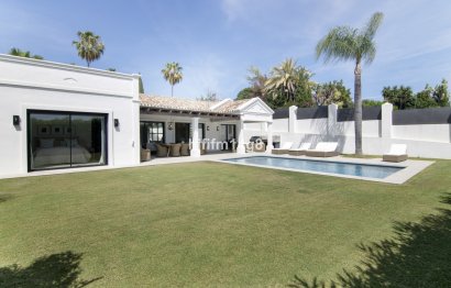 Resale - House - Detached Villa - Marbella - Nueva Andalucia