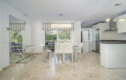 Resale - Ground floor apartment - Marbella - Nueva Andalucia