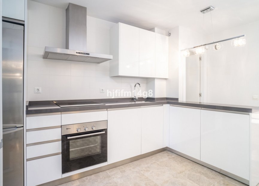 Resale - Ground floor apartment - Marbella - Nueva Andalucia