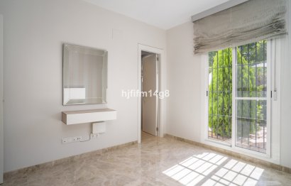 Resale - Ground floor apartment - Marbella - Nueva Andalucia