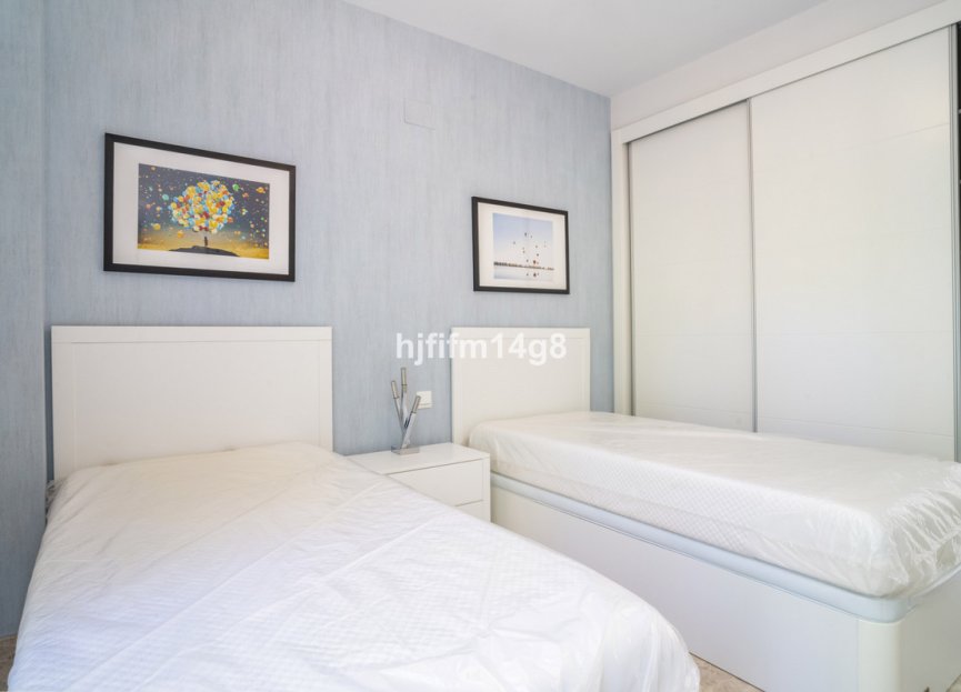 Resale - Ground floor apartment - Marbella - Nueva Andalucia