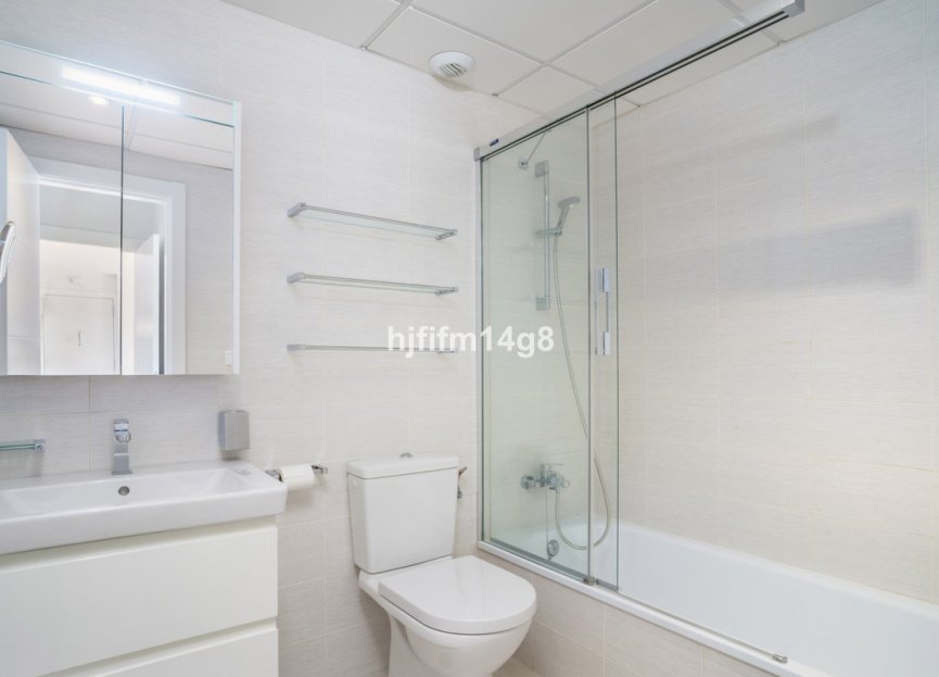 Resale - Ground floor apartment - Marbella - Nueva Andalucia