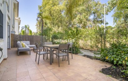 Resale - Ground floor apartment - Marbella - Nueva Andalucia