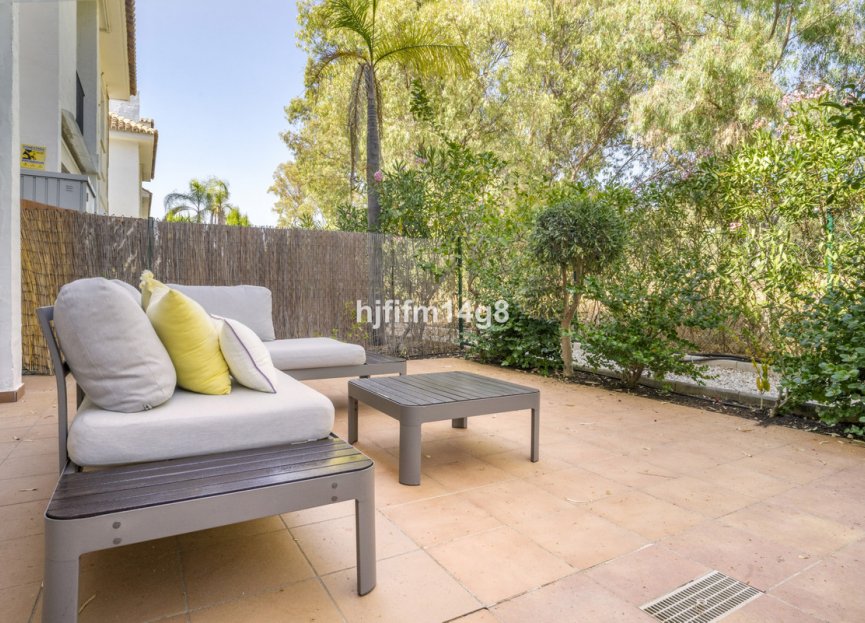 Resale - Ground floor apartment - Marbella - Nueva Andalucia