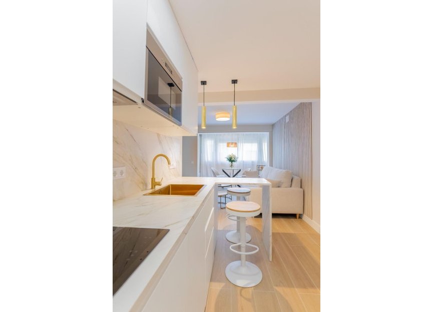 Resale - Apartment - Top Floor Apartment - Marbella - Marbella Centro