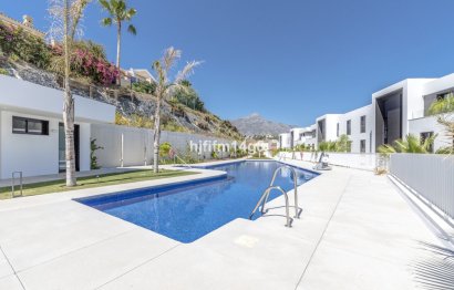 Resale - Apartment - Penthouse - Marbella - Nueva Andalucia