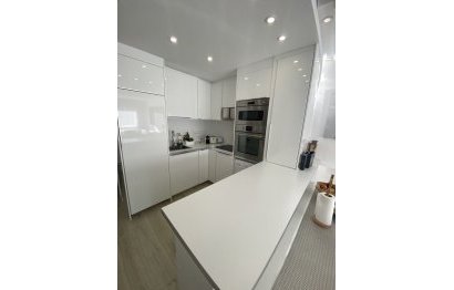 Resale - Ground floor apartment - Marbella - Puerto Banús