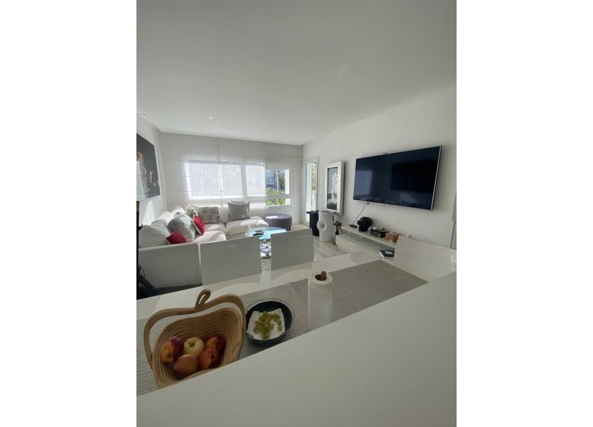 Resale - Ground floor apartment - Marbella - Puerto Banús