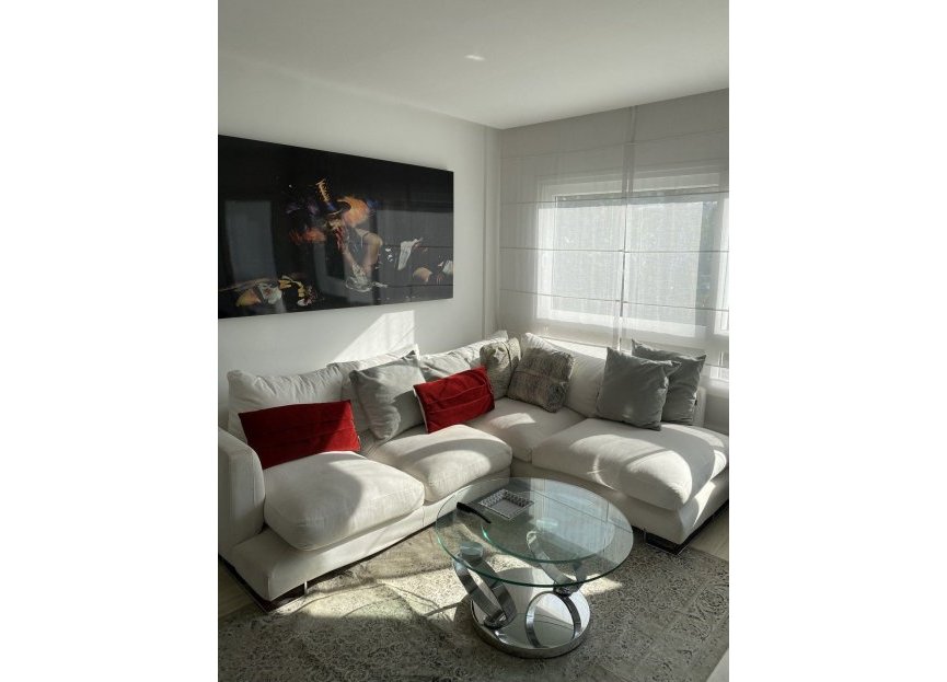 Resale - Ground floor apartment - Marbella - Puerto Banús