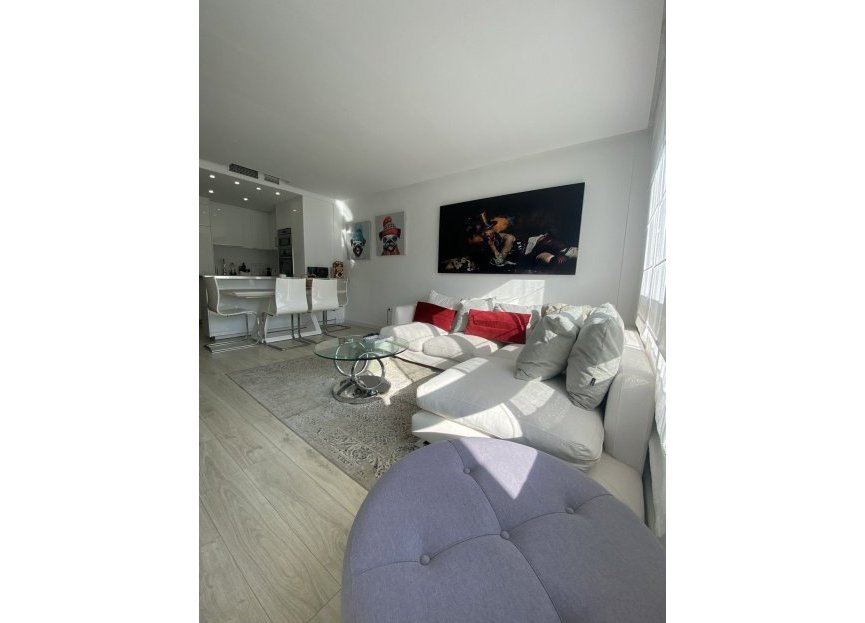 Resale - Ground floor apartment - Marbella - Puerto Banús