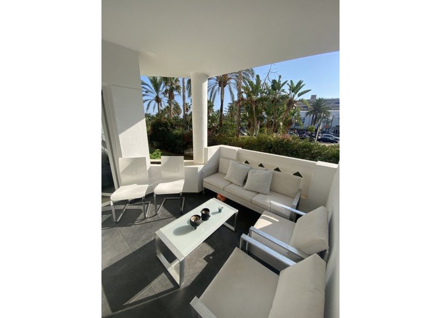 Resale - Ground floor apartment - Marbella - Puerto Banús