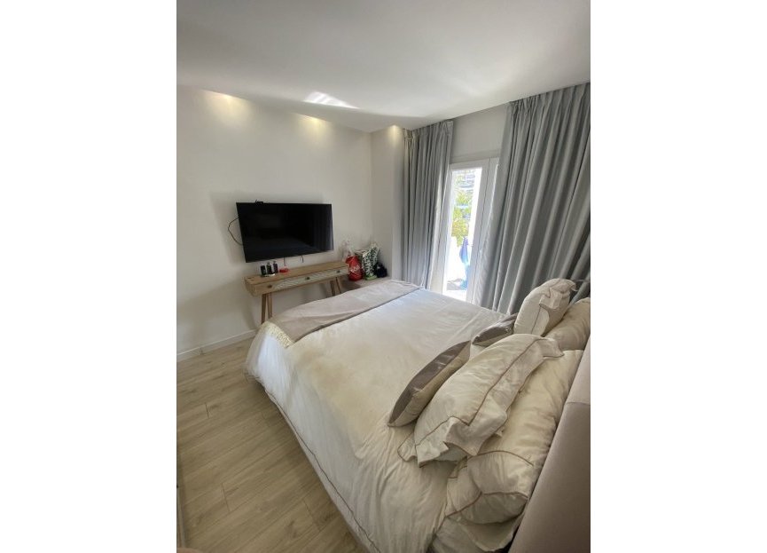 Resale - Ground floor apartment - Marbella - Puerto Banús