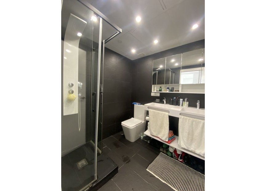 Resale - Ground floor apartment - Marbella - Puerto Banús