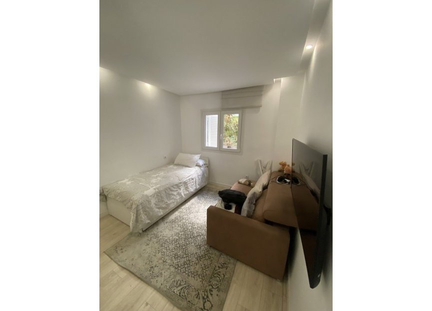 Resale - Ground floor apartment - Marbella - Puerto Banús