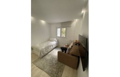 Resale - Ground floor apartment - Marbella - Puerto Banús