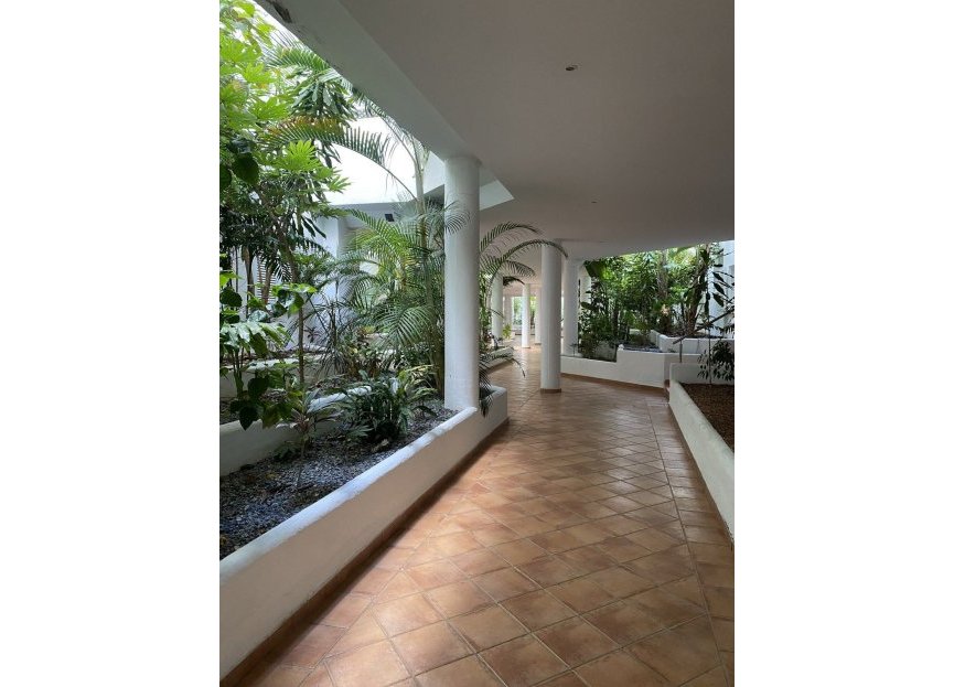 Resale - Ground floor apartment - Marbella - Puerto Banús