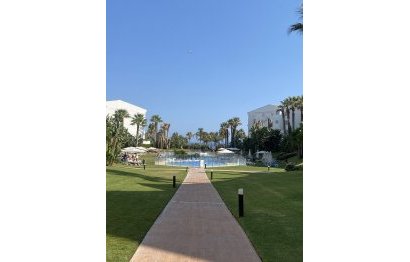 Resale - Ground floor apartment - Marbella - Puerto Banús