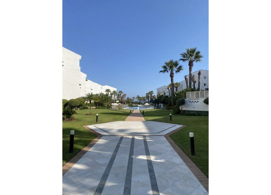 Resale - Ground floor apartment - Marbella - Puerto Banús