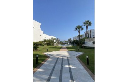 Resale - Ground floor apartment - Marbella - Puerto Banús